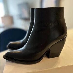 Chloe Black Leather Ankle Boots